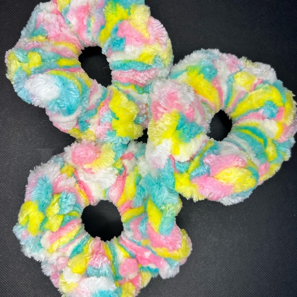 Crocheted Scrunchies - Picture 9 of 12